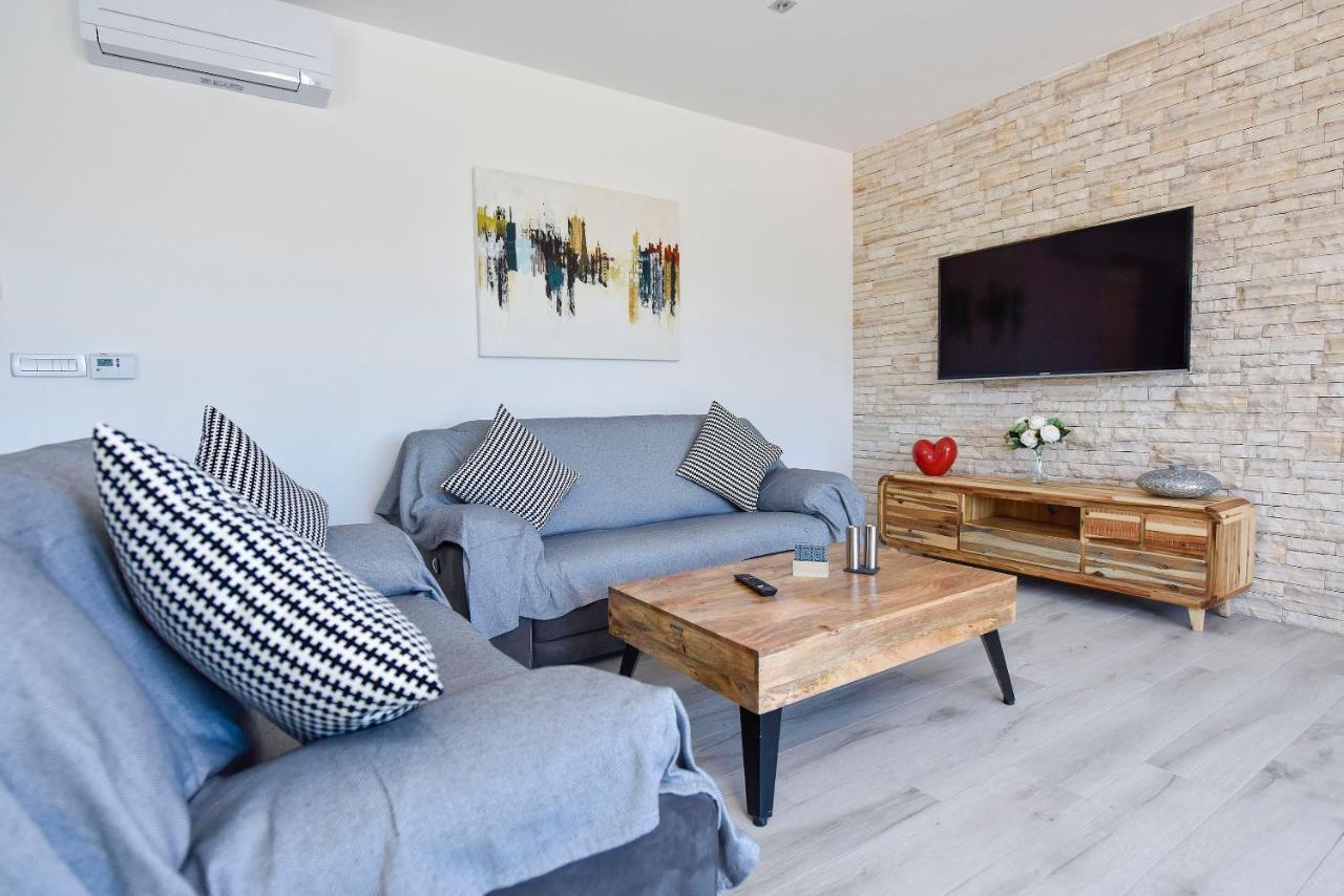 Moderner Bungalow Mit Meerblick Lun  Exterior photo